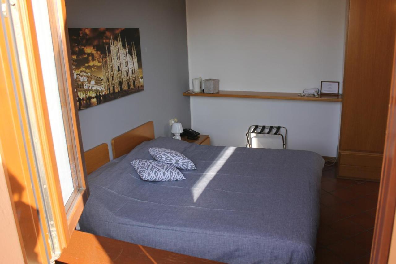 Albergo La Scaletta Cantù Kültér fotó