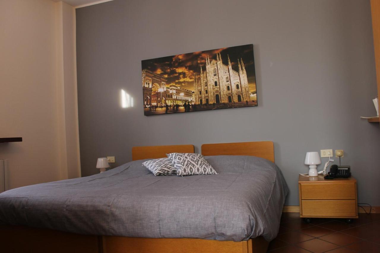 Albergo La Scaletta Cantù Kültér fotó