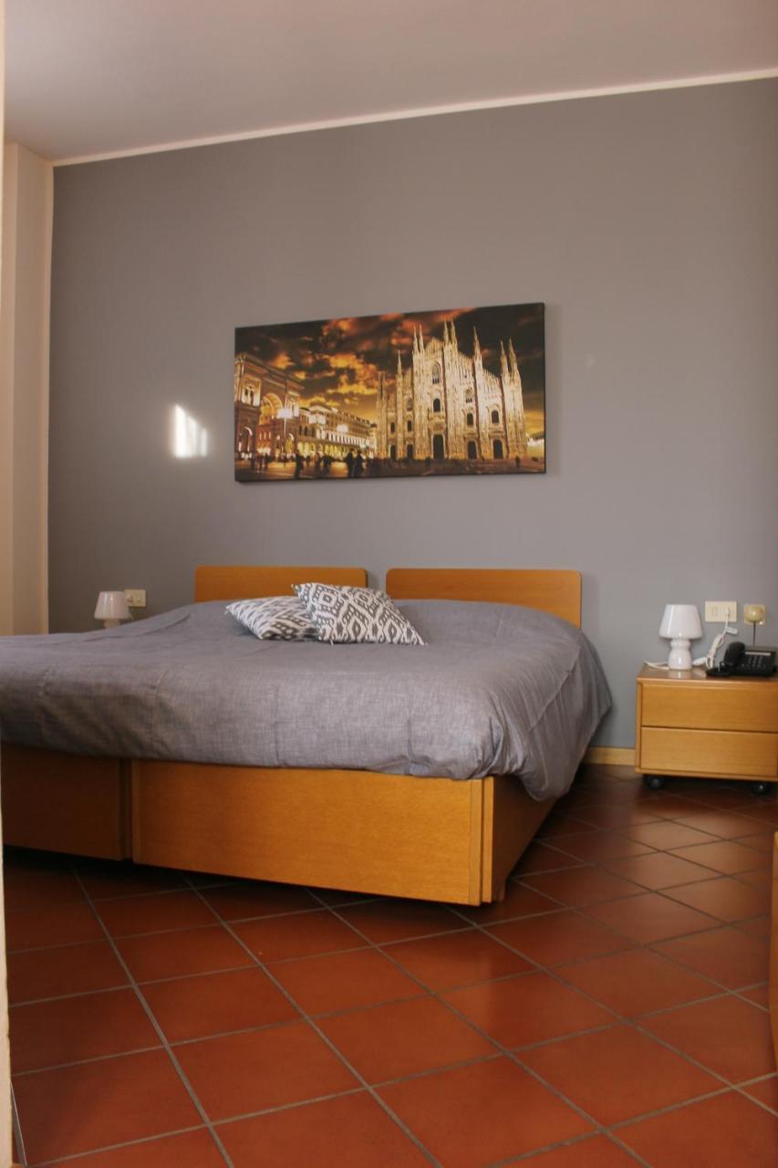Albergo La Scaletta Cantù Kültér fotó